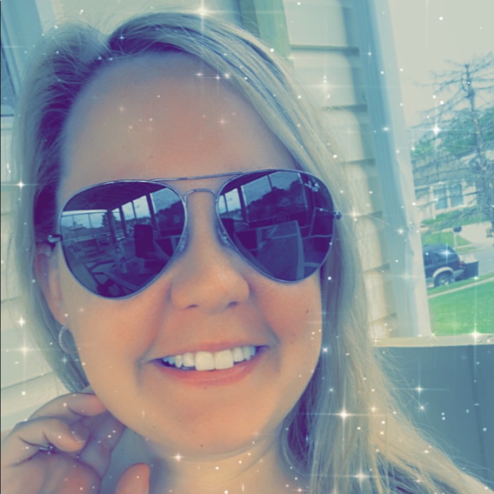 Meet your Posher, Hannah